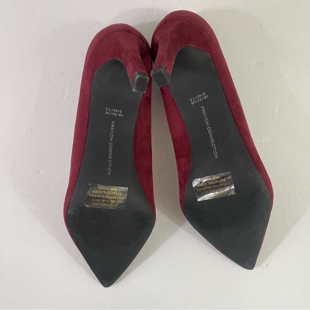 NWOT French Connection Women's Plum Burgundy Scallop Slip-On Heels Sandals - Picture 6 of 14